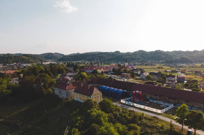 Banovina (3).jpg Povijesni kompleks Banovina